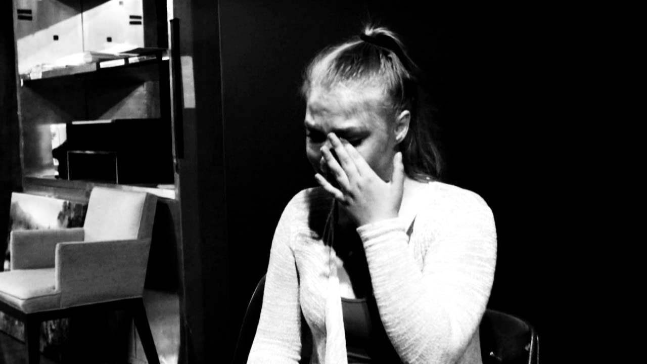 Runaway Teen Claims She Left Home When Mom Rented Her Bedroom To A ‘Greasy Old Man’