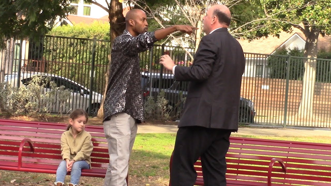 Little Girl Was Being Kidnapped By Disturbing Man. What Happens Is Shocking