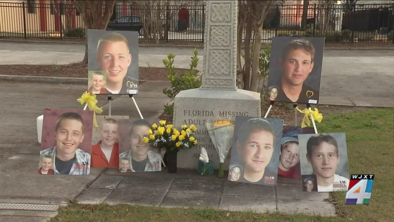 Families of middle schoolers missing since 2005 hold vigil 20 years after their disappearance