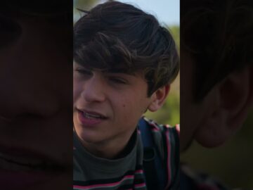 Teen RUNS AWAY 😢 #short #shorts #mom #aydenmekus #drama #shortfilm #runaway #sad