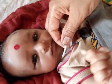 Safety Alert: Preventing Risks of Cords Around Baby’s Neck 🚨👶 #BabySafety #ParentingTips