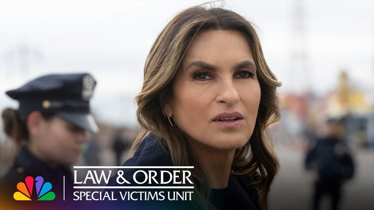 Benson Finds a Kidnapped Woman Inside a Bodega at the Slushy Machine | Law & Order: SVU | NBC