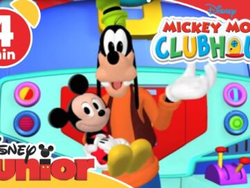 Mickey Mouse Clubhouse | Goofy Babysits Mickey Mouse 🍼 | @disneyjr