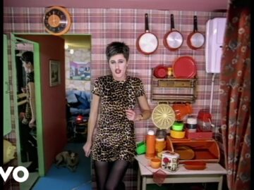 Massive Attack – Protection ft. Tracey Thorn