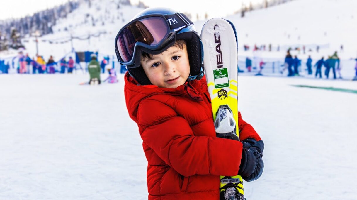 Neo’s First Time Skiing!!! (SO CUTE!)